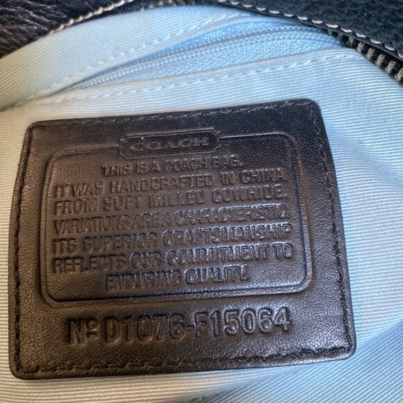 Coach black pebble leather shoulder bag - Picture 7 of 9